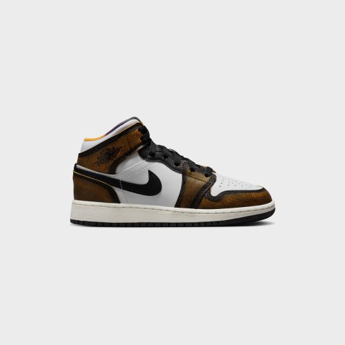 AirJordan1MidSE GS Black Taxi White Sail DQ8418 0714