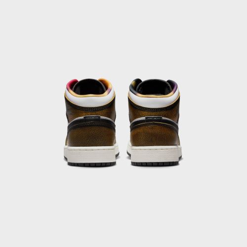 AirJordan1MidSE GS Black Taxi White Sail DQ8418 0716