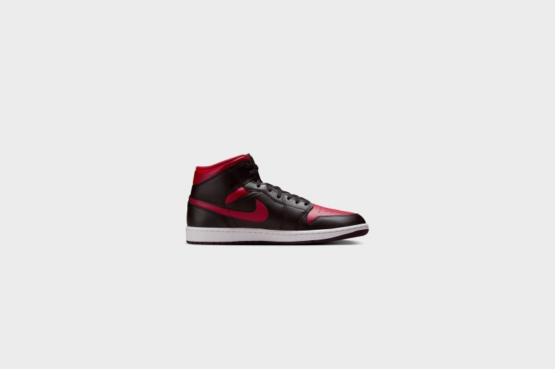 AirJordan1Mid Black VarsityRed SummitWhite DQ8426 0673