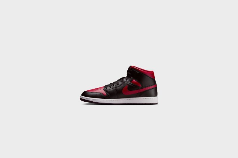 AirJordan1Mid Black VarsityRed SummitWhite DQ8426 0675