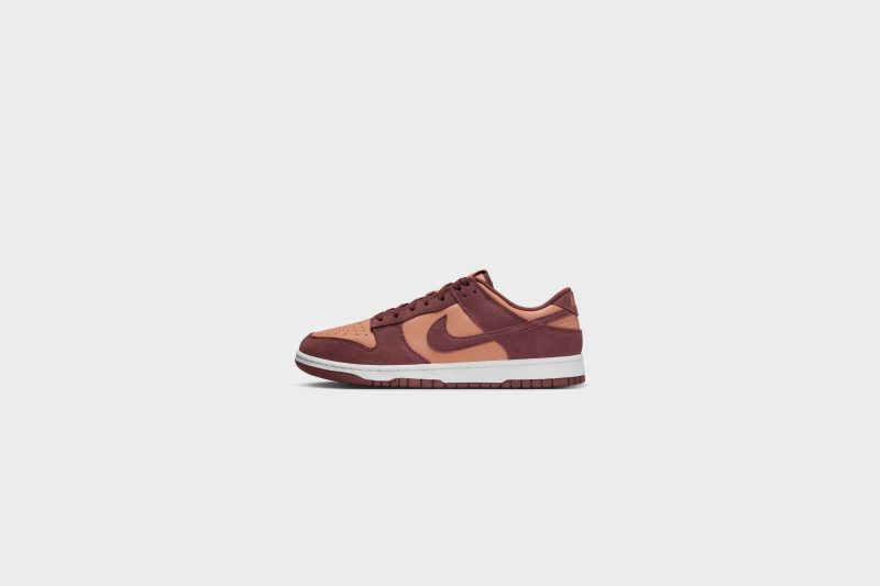 NikeDunkLowRetroSE AmberBrown DarkPony White FQ8249 2001