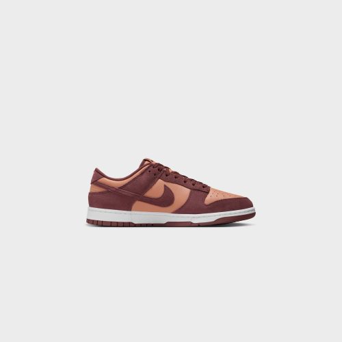 NikeDunkLowRetroSE AmberBrown DarkPony White FQ8249 2003