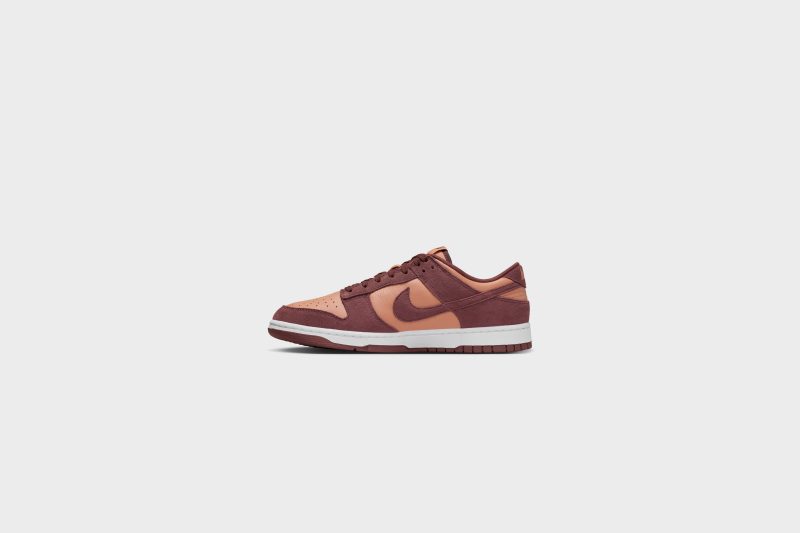 NikeDunkLowRetroSE AmberBrown DarkPony White FQ8249 2005