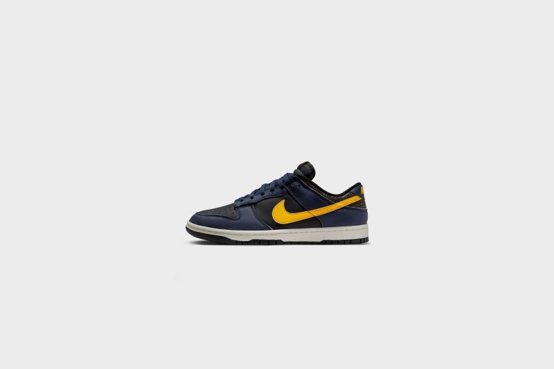 NikeDunkLowRetro Black TourYellow FZ4014 0101