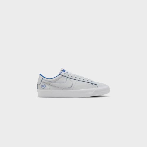 NikeSBBlazerLowProGTPRM SummitWhite GameRoyal FZ1300 1004