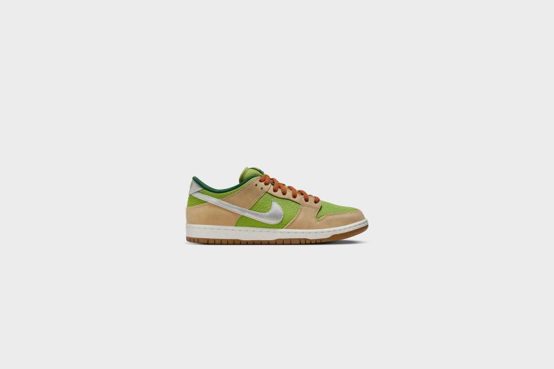 NikeSBDunkLowProWC Sesame MetallicSilver Pear FQ7585 2004