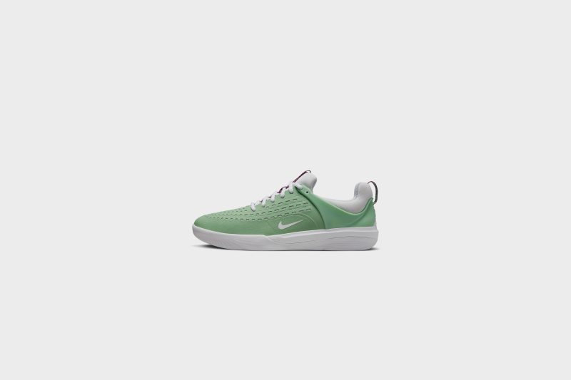 NikeSBZoomNyjah3 EnamelGreen White DJ6130 3001