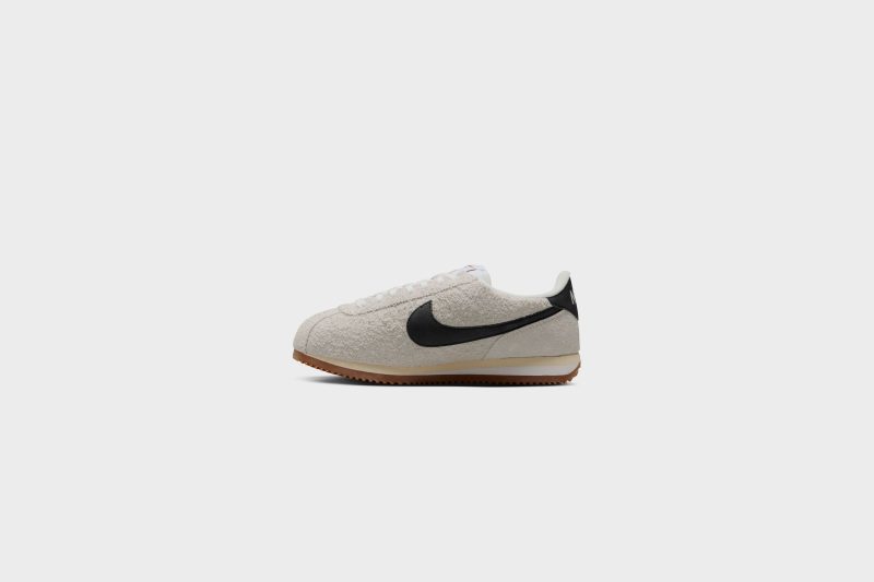 NikeWMNSCortezVNTG SummitWhite Black Muslin FJ2530 1025