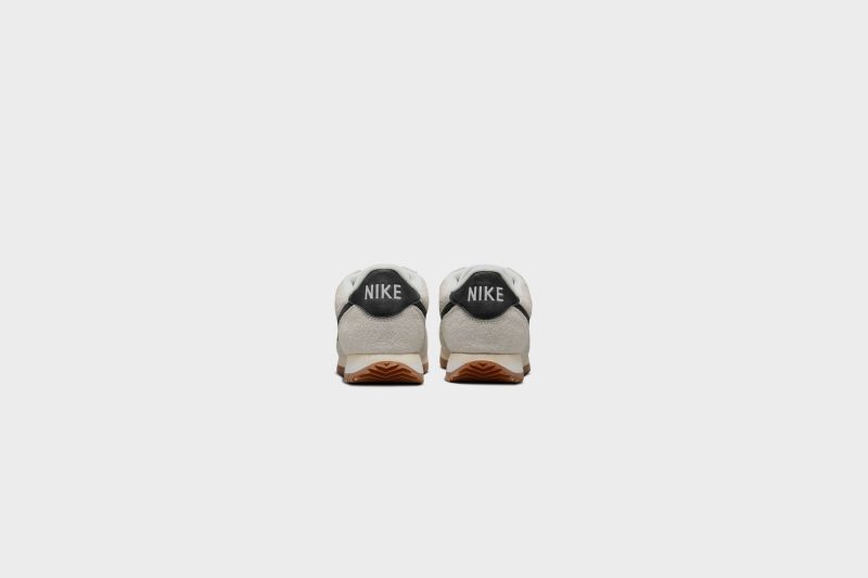 NikeWMNSCortezVNTG SummitWhite Black Muslin FJ2530 1026