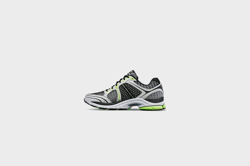 SauconyProgridTriumph4 Black Silver S70704 53