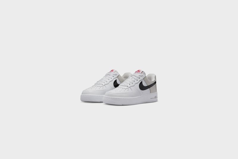 WMNSAirForce1 07ESSSNKR LTIronOre Black White DQ7570 0012