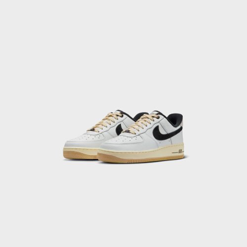 WMNSNikeAirForce1 07LX SummitWhite Black Muslin DR0148 1012