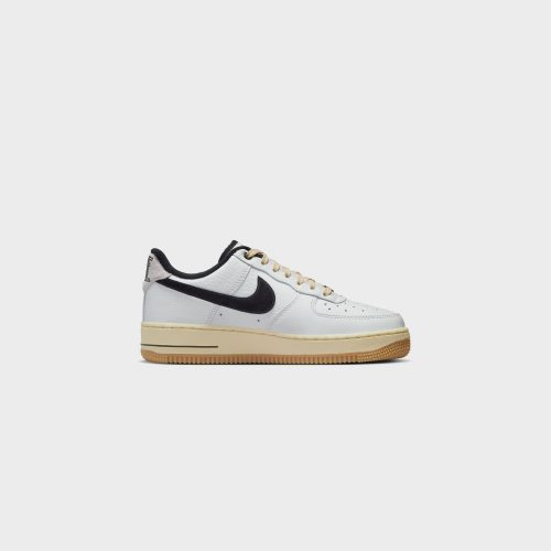 WMNSNikeAirForce1 07LX SummitWhite Black Muslin DR0148 1013