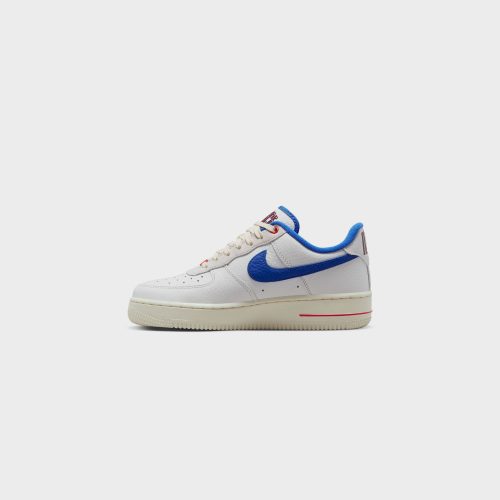 WMNSNikeAirForce1 07LX SummitWhite HyperRoyal DR0148 1005