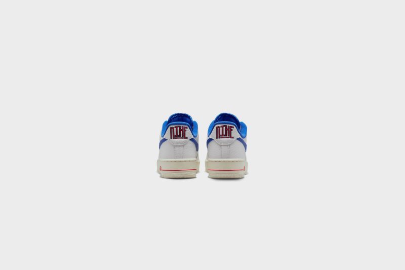 WMNSNikeAirForce1 07LX SummitWhite HyperRoyal DR0148 1006