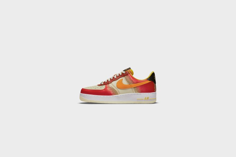 WMNSNikeAirForce1 07PRM HabaneroRed LightCurry DV4462 6001