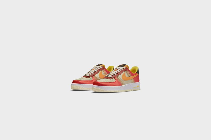 WMNSNikeAirForce1 07PRM HabaneroRed LightCurry DV4462 6002