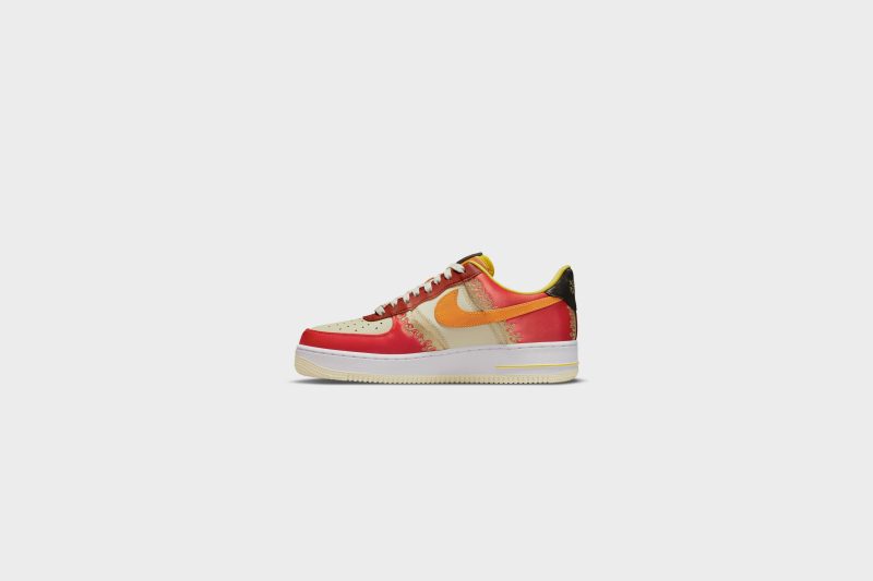 WMNSNikeAirForce1 07PRM HabaneroRed LightCurry DV4462 6005