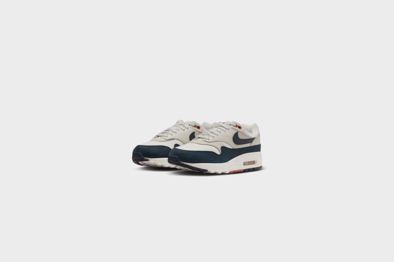 WMNSNikeAirMax1LX LTOrewoodBrn Sail Obsidian FD2370 1102