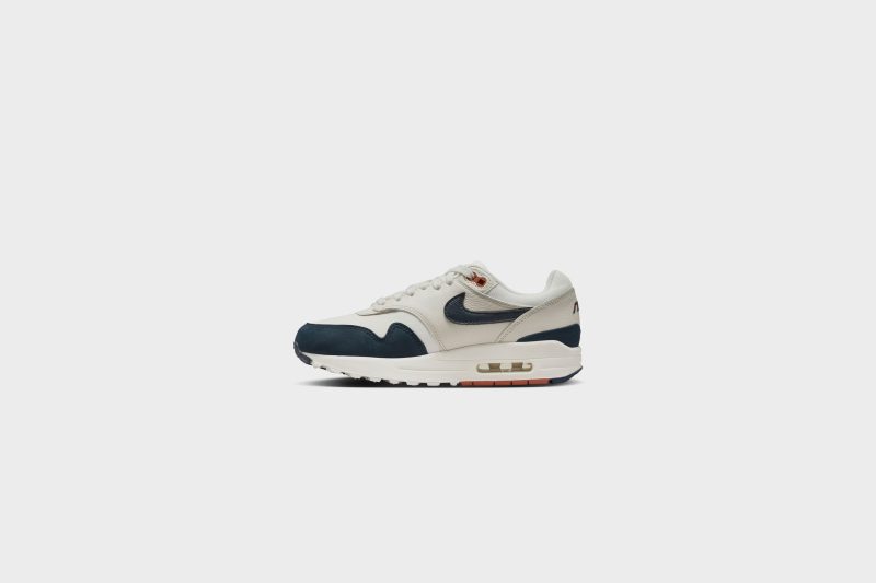 WMNSNikeAirMax1LX LTOrewoodBrn Sail Obsidian FD2370 1105