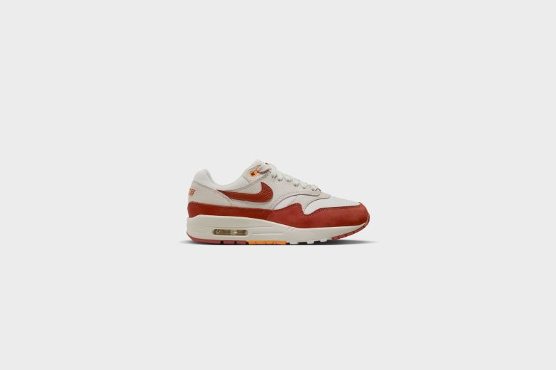 WMNSNikeAirMax1LX Sail RuggedOrange FD2370 1004