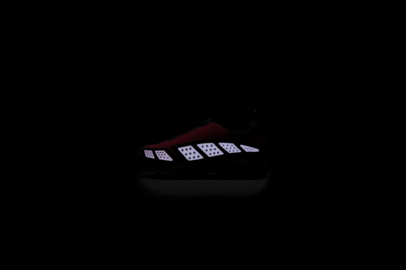 WMNSNikeAirMaxSNDRGTX HyperCrimson DKSmokeGrey FZ4238 8009